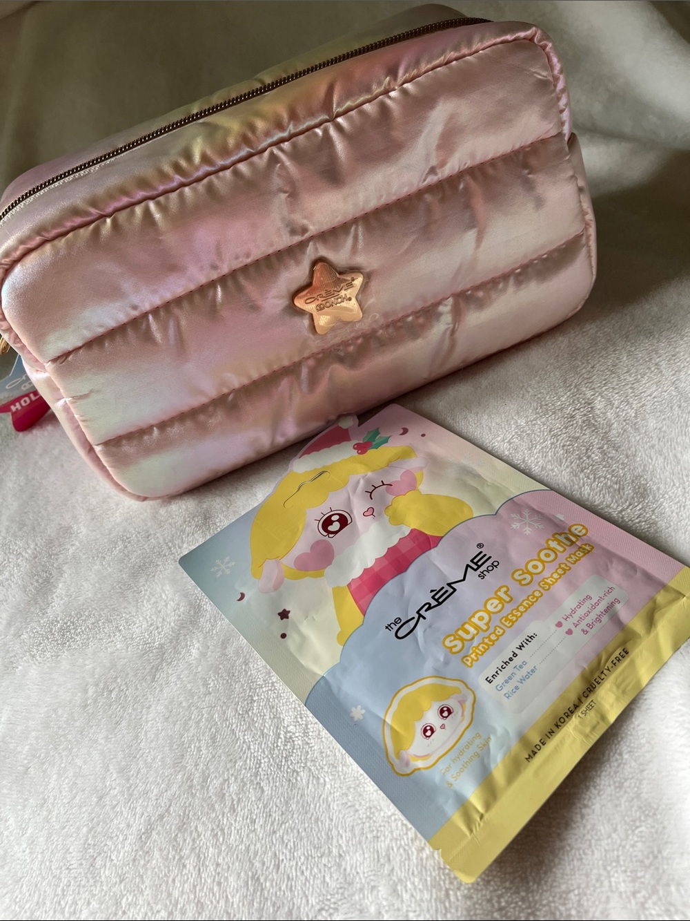 The Crème Shop x ONCH Hollywood Wanderlust Travel Case Iridescent Pink Puffer